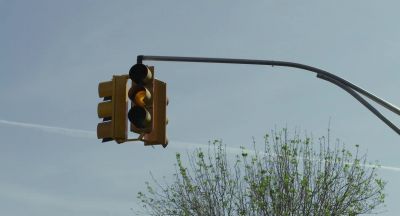 A traffic light - Pee wee's Big Holiday