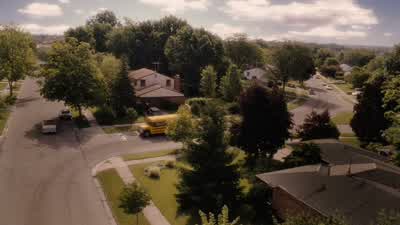 A una cuadra. - Flipped
