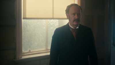 A VERY DULL, REALLY QUITE PLAIN,
UNINTERESTING WOMAN. - Miss Scarlet and the Duke