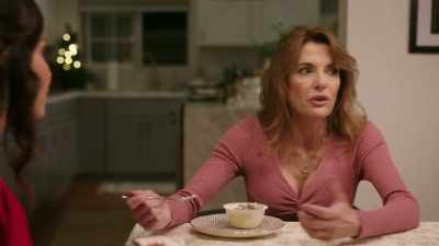 A week? Pero, sobrina. - Cloudy with a Chance of Christmas