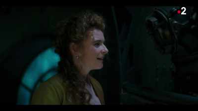 - A wetsuit?
- Exactly. - Nautilus