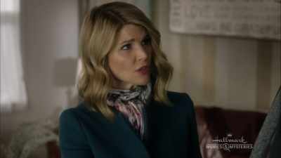 A whole bunch of them, - Garage Sale Mystery: Murder By Text
