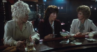 A woman or a wouse - 9 to 5