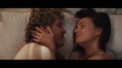 A year, baby. - Happy Ending