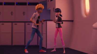 Aaah! Forry, I... I mean, sorry! - Miraculous World: New York, United HeroeZ