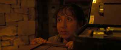 Aah! It's in my eyes! - My Spy: The Eternal City
