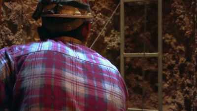 ..Aaron and Greg
are still trying to fix - Outback Opal Hunters