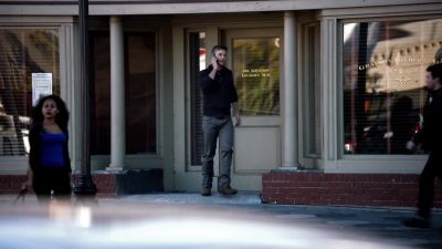 Aaron, hey. - The Vampire Diaries