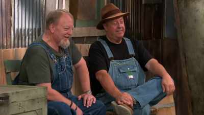 [aaron laughs] - Moonshiners: Master Distiller
