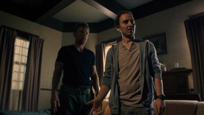 [Aaron] Please, Dad. - Van Helsing