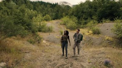 -[Aaron sighs]
-You're gonna be okay. - Van Helsing