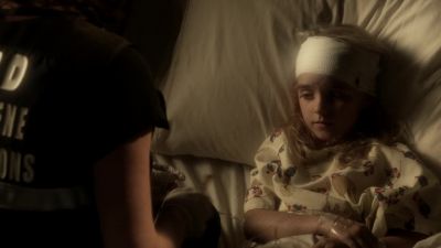 Abby, I'm gonna take
a sample of your DNA. - CSI: Crime Scene Investigation