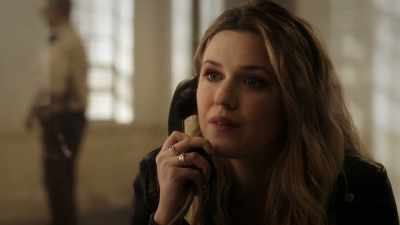 Abigail wants you to know
that's her. - The InBetween