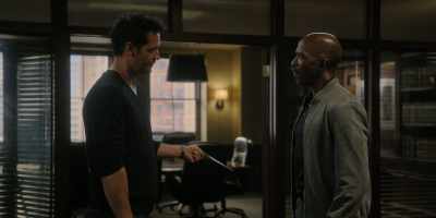- About the bribe.
- Okay. Say there was a bribe. - The Lincoln Lawyer