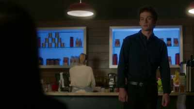 - About you and Nolan.
- What? - Pretty Little Liars: The Perfectionists