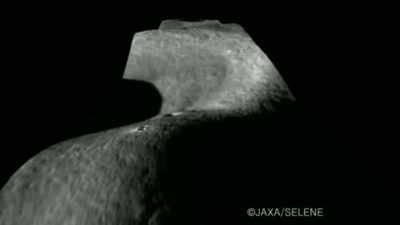 According to debunkers,
the fact that the images generated by Kaguya - American Moon