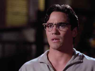 According
to Eprad Mission Control - Lois & Clark: The New Adventures of Superman