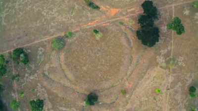 ACCORDING TO ONE
CENTURIES-OLD ACCOUNT, - Lost Cities of the Amazon