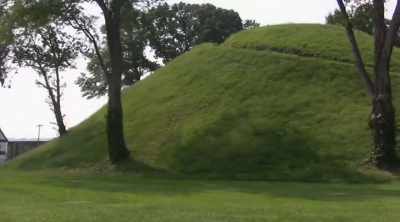 Across the US, - Alien Worlds: Giants and Hybrids
