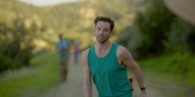 Actually, I like that
headband. [sighs] - Shrinking