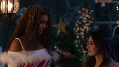 Actually, it's just
three "Hos." - Life-Size 2