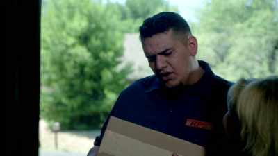 - Actually no, it's for
a Roberts Valenzuela. - Room for Rent