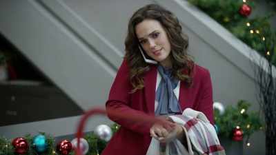 Actually, Ollie's being
dropped off after hockey, - Random Acts of Christmas