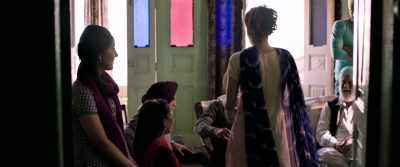 Actually the page changed as
phone fell down because of him. - Manmarziyaan