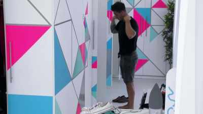 ADAM: I do wanna kiss her, - Love Island