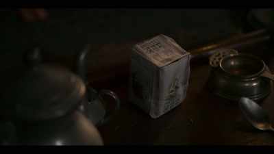 Add to that
the light-medium body of the tea - The Irregulars