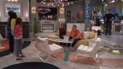 Adding to Billy's
"Bath Time Mix." - The Thundermans Return