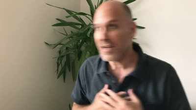 Adică, există un fel de schimbare de comportament. - My Husband, the Cyborg