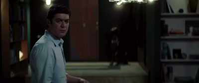 Adriano, are you home?
Your phone's off. - The Invisible Witness