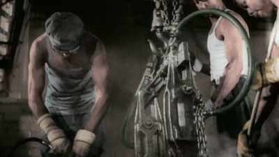AFRICAN AMERICANS
ARE RELUCTANTLY ACCEPTED - America in Color