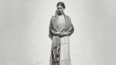 After a year in many casts - Frida