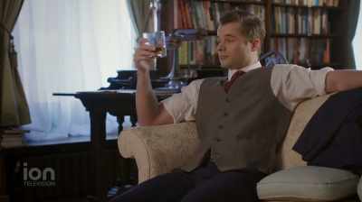 After all,
everybody wants to be a royal. - A Royal Christmas Engagement