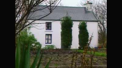 After his arrest,
Ian Bailey entertained the media - Sophie: A Murder in West Cork