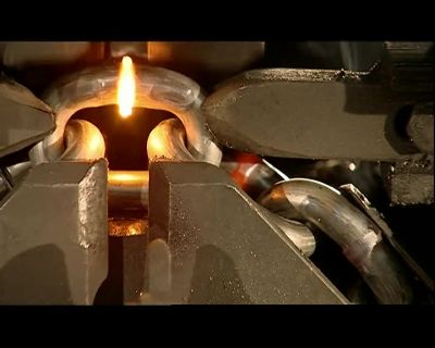 AFTER CHOPPING,
THE CONVEYER BELT ACCELERATES, - How It's Made