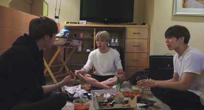 After coming down from the stage,
we spend time as friends. - Burn the Stage: The Movie