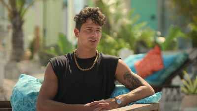 After last night's
elimination, - FBoy Island