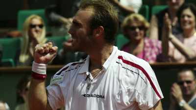 After losing his confidence, - Roger Federer: A Champions Journey