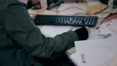 After putting out
a force-wide alert, - The Detectives: Fighting Organised Crime