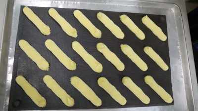 After some EXPERT
piping, we let it - Evolving Vegan