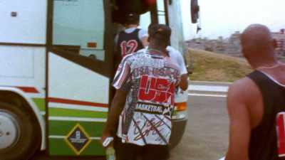 After the practice, they get
on the bus to go back to the hotel, - The Last Dance