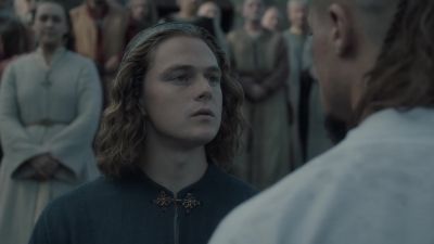 After the Witan,
you and I should speak alone. - The Last Kingdom