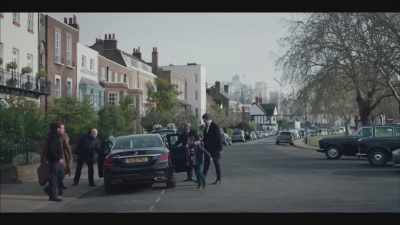 After you, big man.
Thanks. - Gangs of London