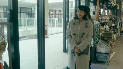 -After you.
-Thank you. - Hold Me Back