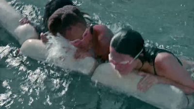 - Again, Leah, come on! - I can't. - The Wilds