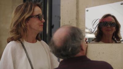 Agence Grateau. - Emily in Paris