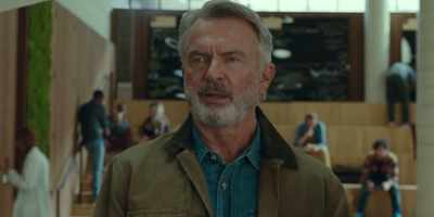 [Agent 1] Team four,
need you to sweep spreading south. - Jurassic World: Dominion